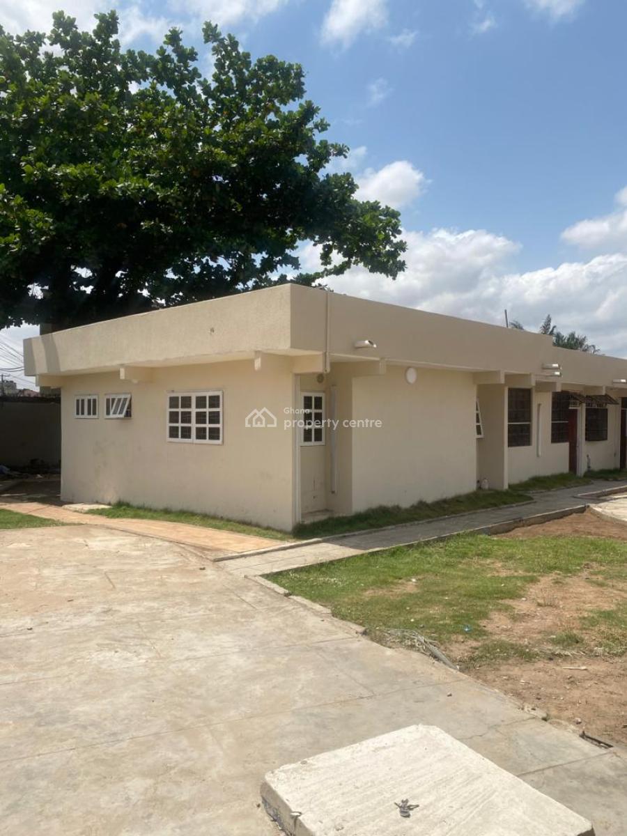 12 Bedroom Office Space, Dome Market Main Road, Dome, Ga East Municipal, Accra, Commercial Property for Rent