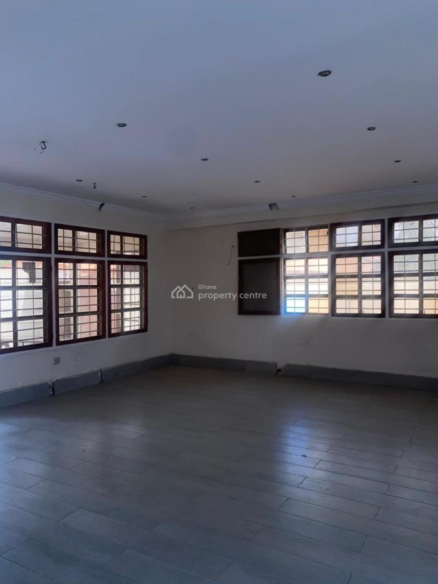 12 Bedroom Office Space, Dome Market Main Road, Dome, Ga East Municipal, Accra, Commercial Property for Rent
