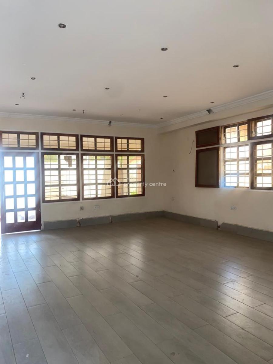 12 Bedroom Office Space, Dome Market Main Road, Dome, Ga East Municipal, Accra, Commercial Property for Rent