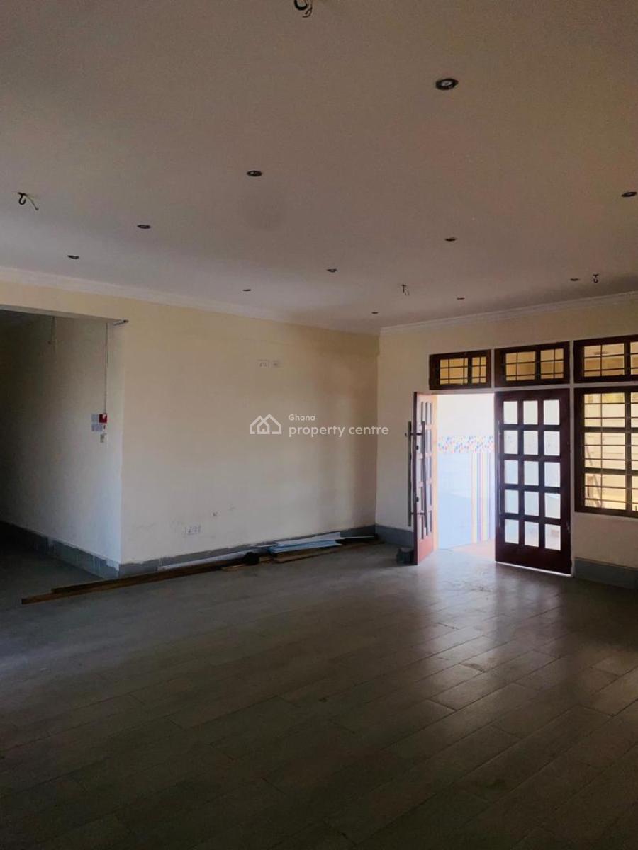12 Bedroom Office Space, Dome Market Main Road, Dome, Ga East Municipal, Accra, Commercial Property for Rent