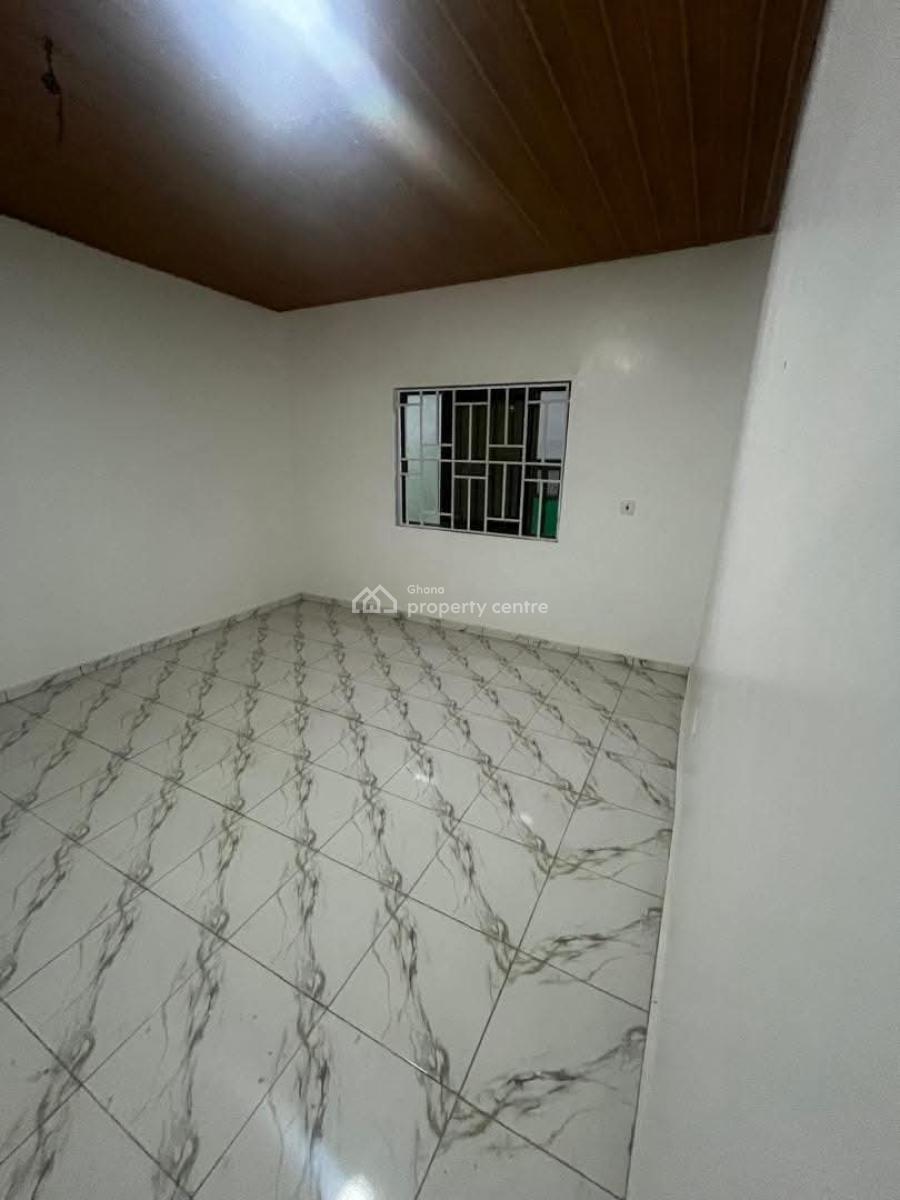 12 Bedroom Office Space, Dome Market Main Road, Dome, Ga East Municipal, Accra, Commercial Property for Rent