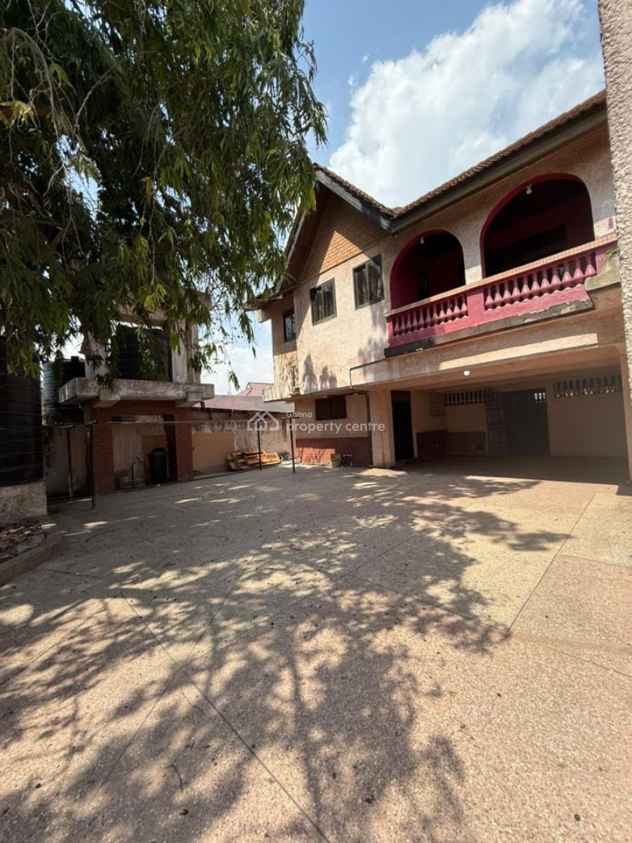 7 Bedrooms Old House  on 130 By 100  Land with Title  Certificate   T, Abc, Achimota, Accra, House for Sale