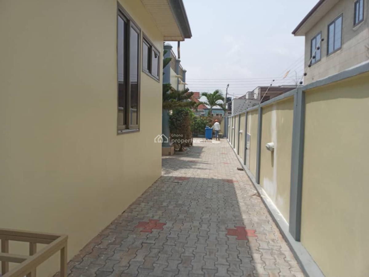 Executive 4 Bedrooms, Community 25, Tema, Accra, House for Rent