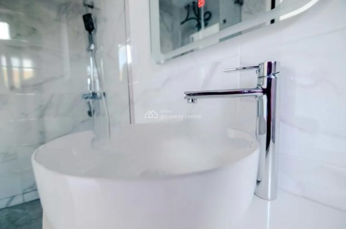 Serviced 2 Bedroom Apartment, Mahama Road, East Airport, Airport Residential Area, Accra, Apartment for Rent