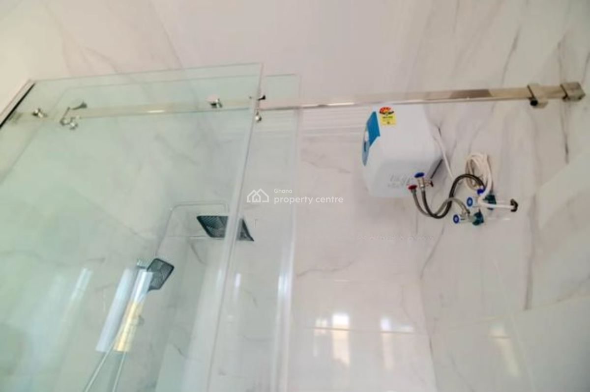 Serviced 2 Bedroom Apartment, Mahama Road, East Airport, Airport Residential Area, Accra, Apartment for Rent