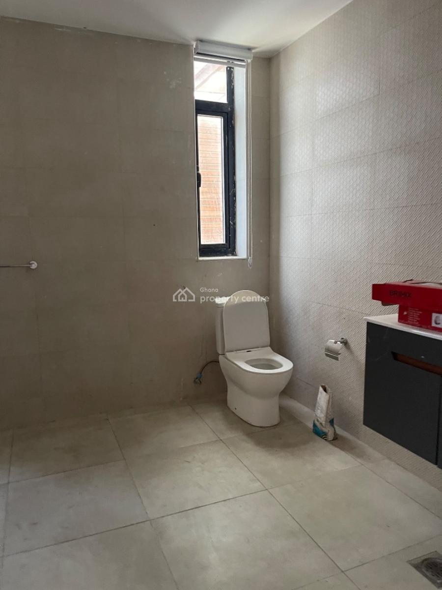 Extraordinary Town House in East Airport, After Palace Mall, East Airport, Airport Residential Area, Accra, Townhouse for Sale