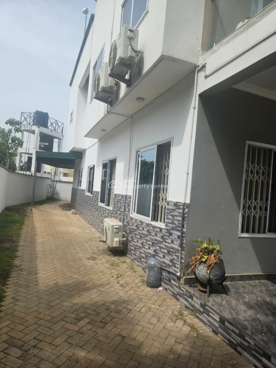 Luxury 3 Bedroom House in Roman Ridge, Roman Ridge, Accra, Semi-detached Duplex for Rent