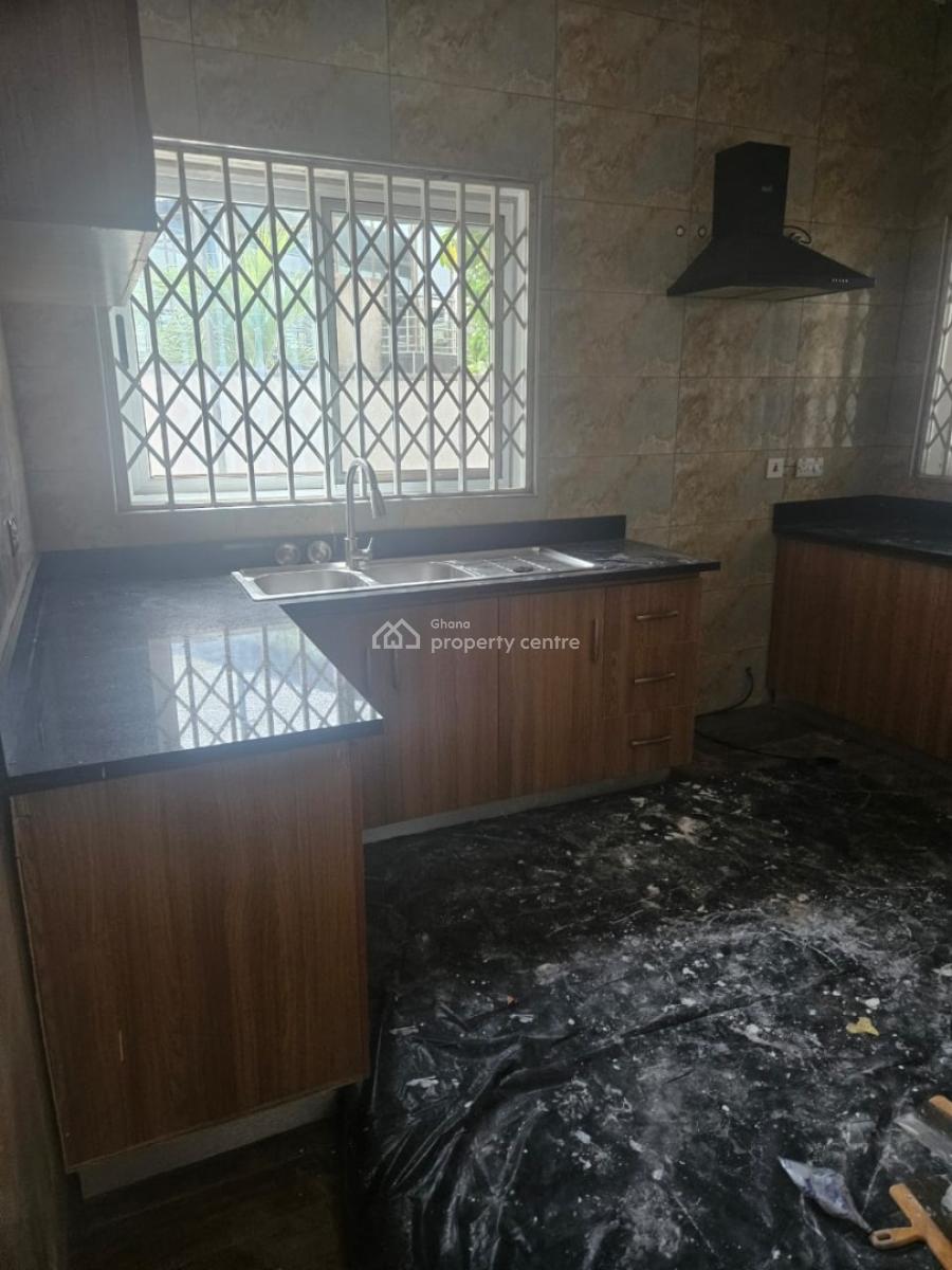 Luxury 3 Bedroom House in Roman Ridge, Roman Ridge, Accra, Semi-detached Duplex for Rent