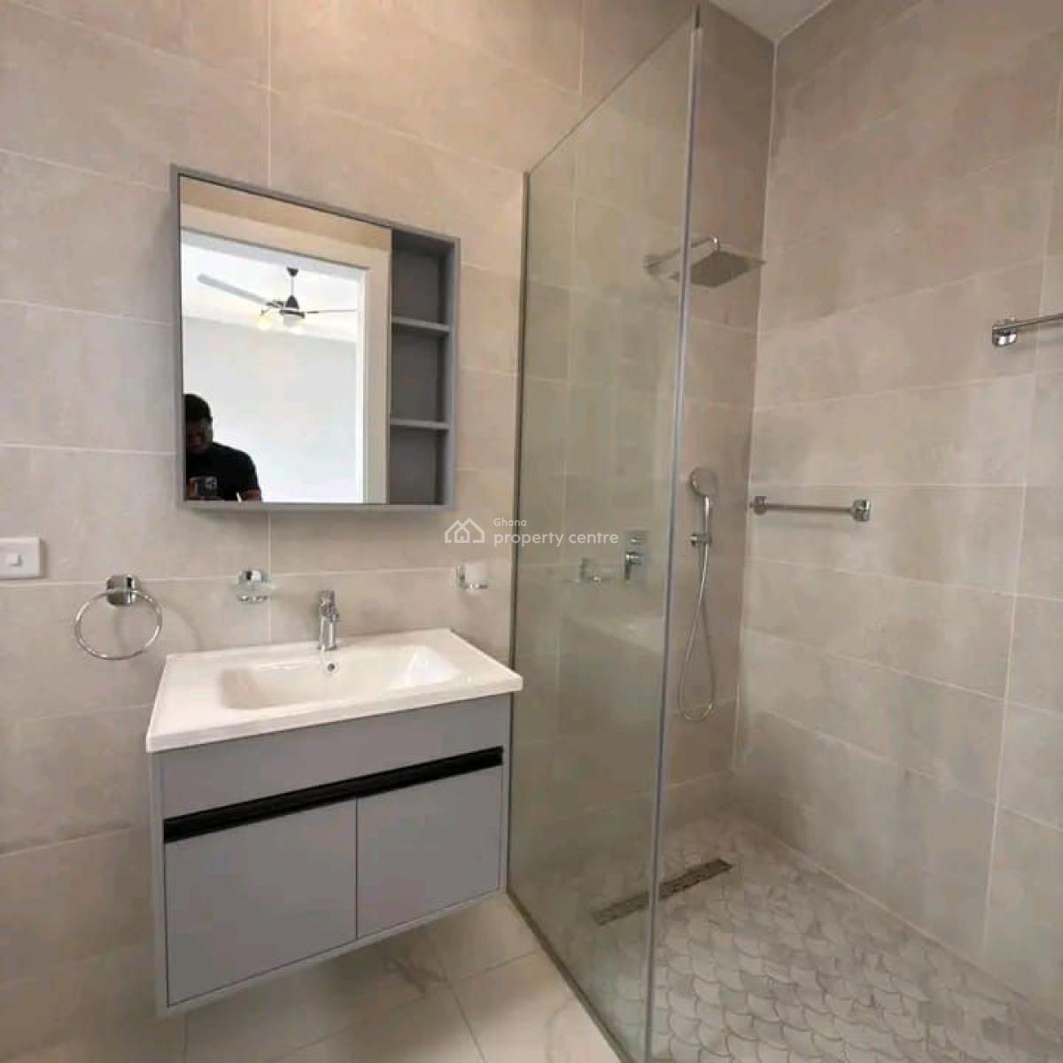 Ultra-modern 4-bedroom+bq@ East Airport, Accra, East Airport, Airport Residential Area, Accra, Townhouse for Sale