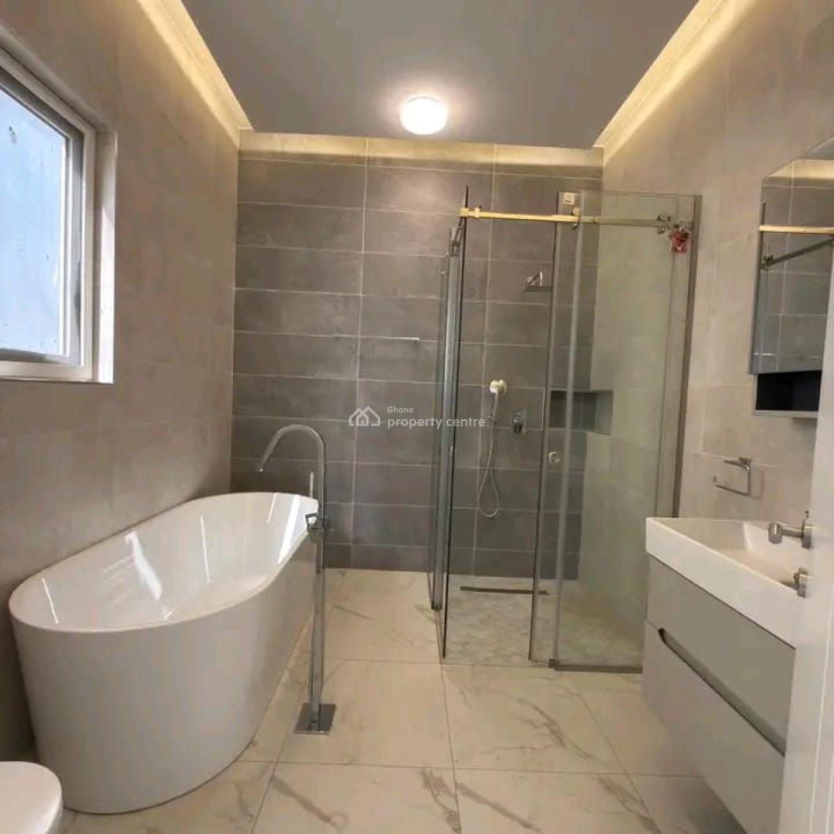 Ultra-modern 4-bedroom+bq@ East Airport, Accra, East Airport, Airport Residential Area, Accra, Townhouse for Sale