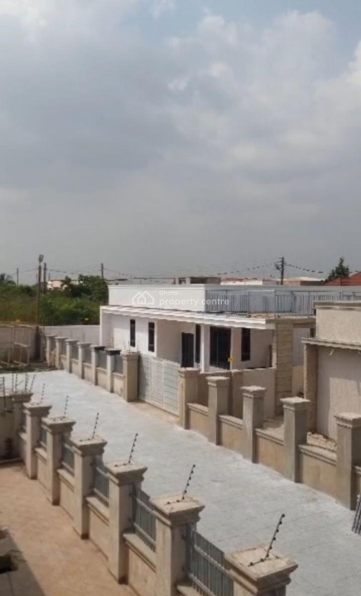 3 Bedroom House in a Gated Community, Borteyman, Spintex Community 18, Spintex, Accra, Detached Bungalow for Sale