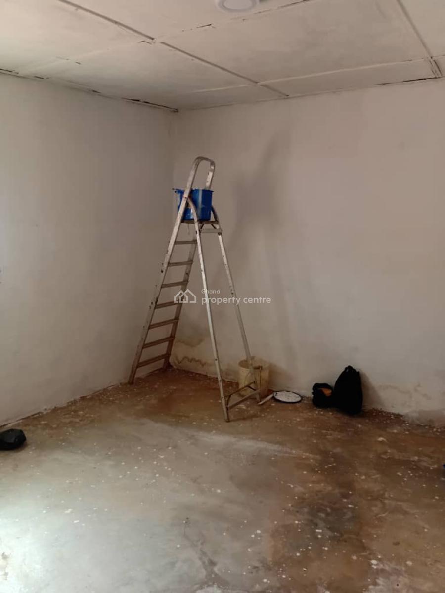 Spacious Room with Porch, Santa Maria, Sowutuom, Ga Central Municipal, Accra, House for Rent