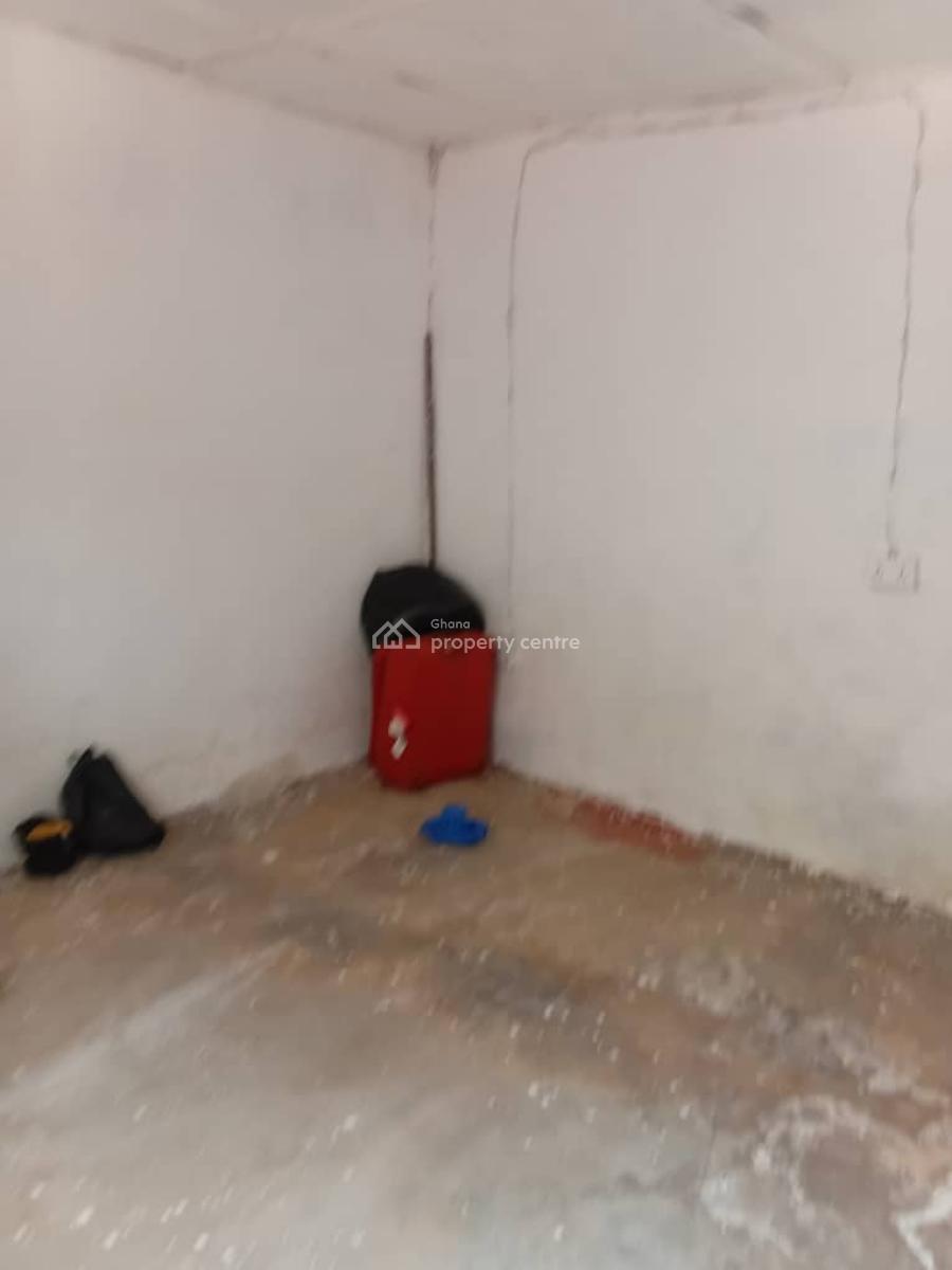 Spacious Room with Porch, Santa Maria, Sowutuom, Ga Central Municipal, Accra, House for Rent