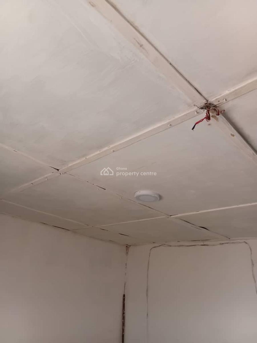 Spacious Room with Porch, Santa Maria, Sowutuom, Ga Central Municipal, Accra, House for Rent