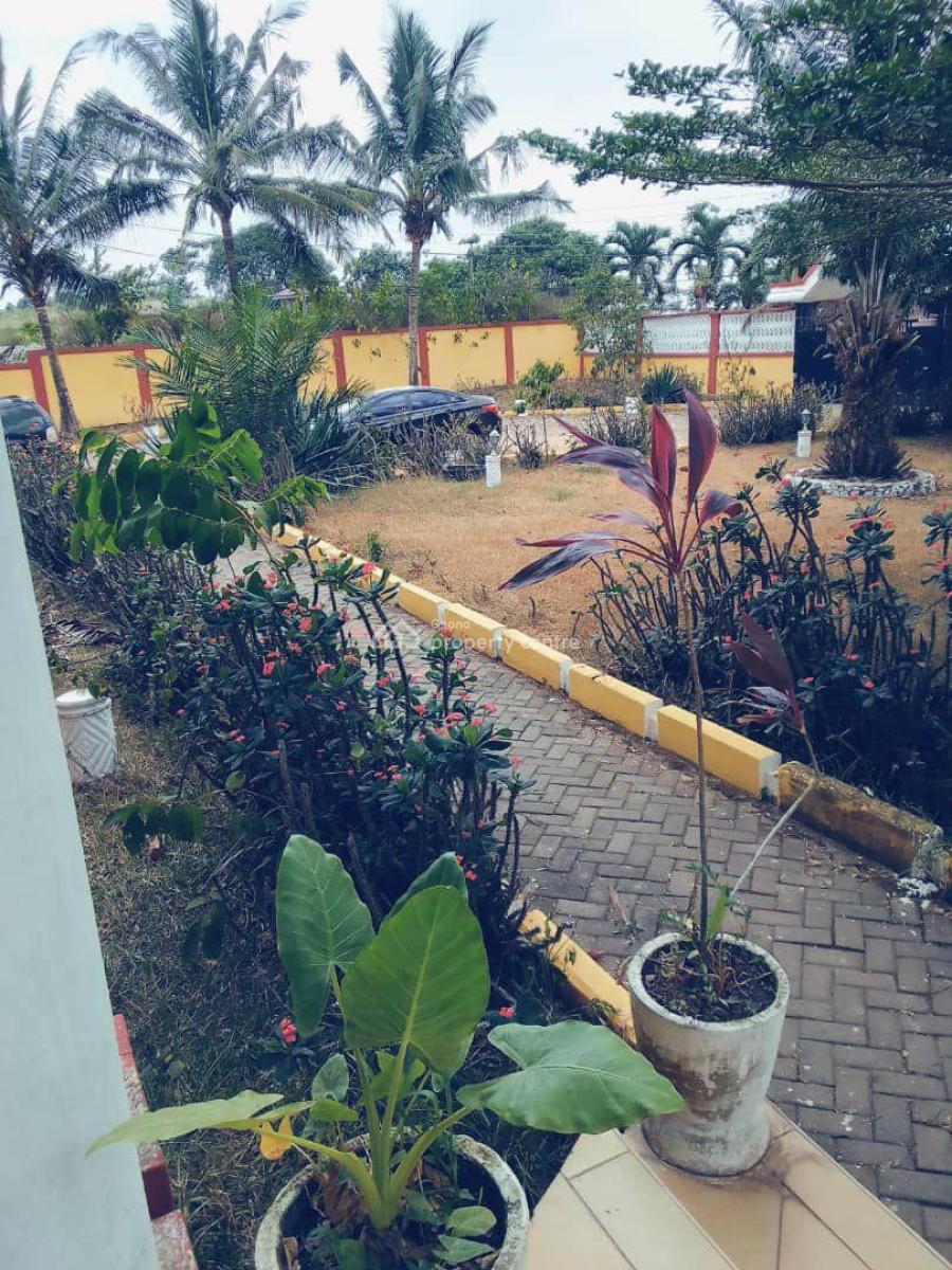 Executive 10 Bedrooms Storey House with Swimming Pool, Brekusu, Aburi, Akuapim South Municipal, Eastern Region, Detached Duplex for Sale