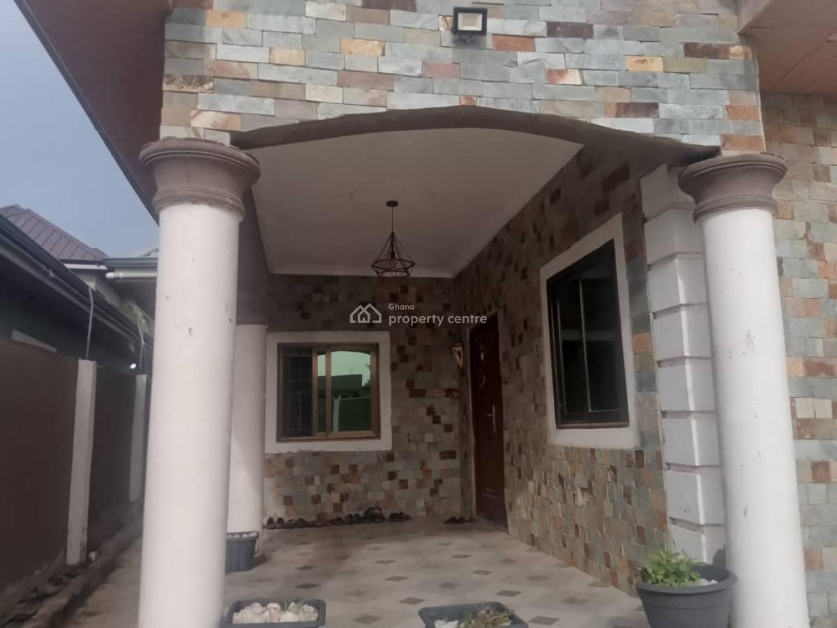 Neat 3 Master Bedrooms House, Fanmilk, Kasoa, Awutu-senya East, Central Region, Detached Bungalow for Sale