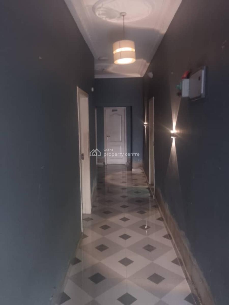 Neat 3 Master Bedrooms House, Fanmilk, Kasoa, Awutu-senya East, Central Region, Detached Bungalow for Sale