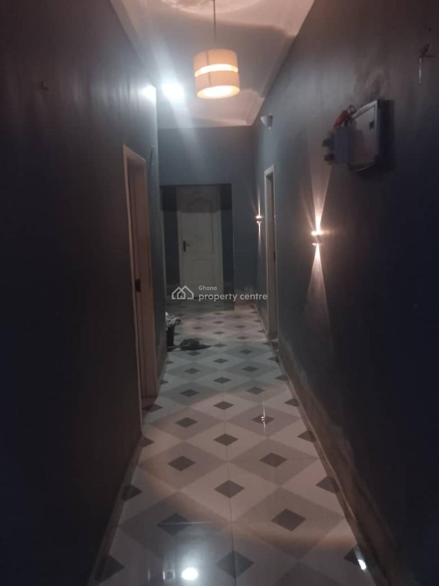 Neat 3 Master Bedrooms House, Fanmilk, Kasoa, Awutu-senya East, Central Region, Detached Bungalow for Sale