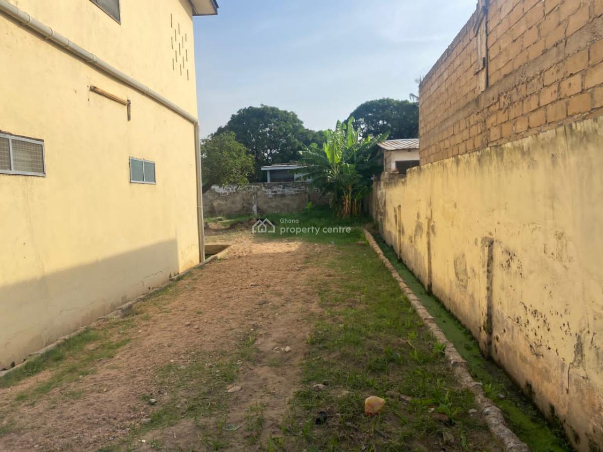 Old 5 Bedrooms Storey House, Official Town, Odorkor, Accra, Detached Duplex for Sale