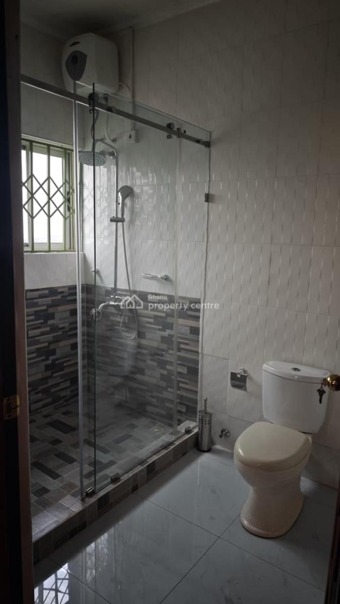 Executive 5 Master Bedrooms Storey House on 3 Plots, Aburi, Akuapim South Municipal, Eastern Region, Detached Duplex for Sale