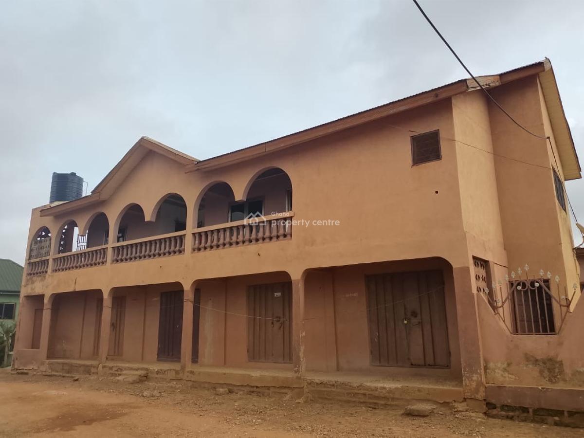 6 Bedroom House with Four Shops and a Two Bedroom Boy Quarters, Kumasi Metropolitan, Ashanti, House for Sale