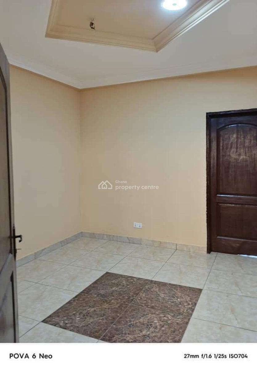 Nice Chamber and Hall, La Nkwantanang Madina Municipal, Accra, Apartment for Rent