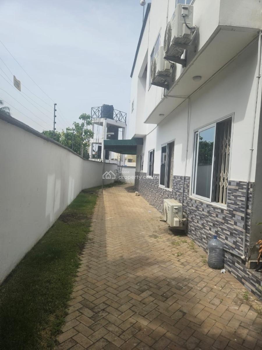 3 Bedrooms, 4th Avenue, Roman Ridge, Accra, Detached Duplex for Rent