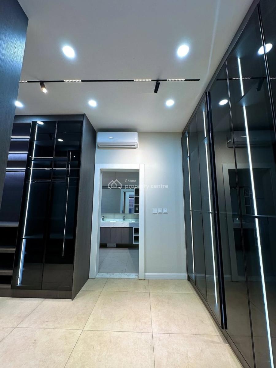 5 Bedrooms House with Boys Quarters, East Airport, Accra Metropolitan, Accra, House for Sale