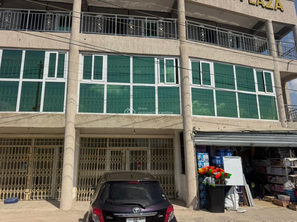 100 Sqm Office Space, Market Road, Dome, Ga East Municipal, Accra, Office Space for Rent