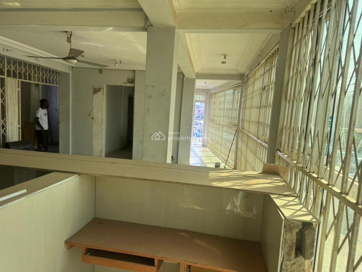 100 Sqm Office Space, Market Road, Dome, Ga East Municipal, Accra, Office Space for Rent
