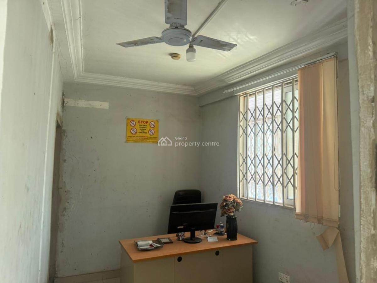 100 Sqm Office Space, Market Road, Dome, Ga East Municipal, Accra, Office Space for Rent