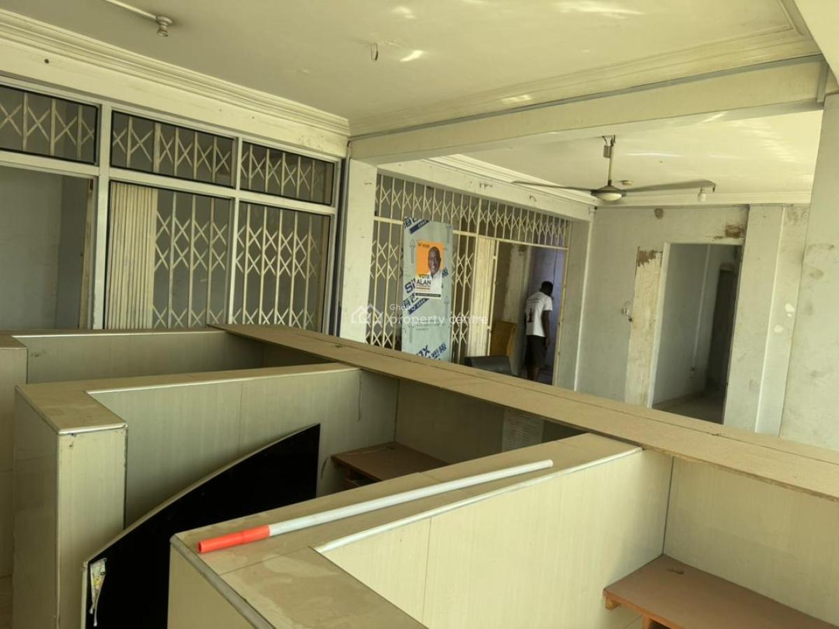 100 Sqm Office Space, Market Road, Dome, Ga East Municipal, Accra, Office Space for Rent