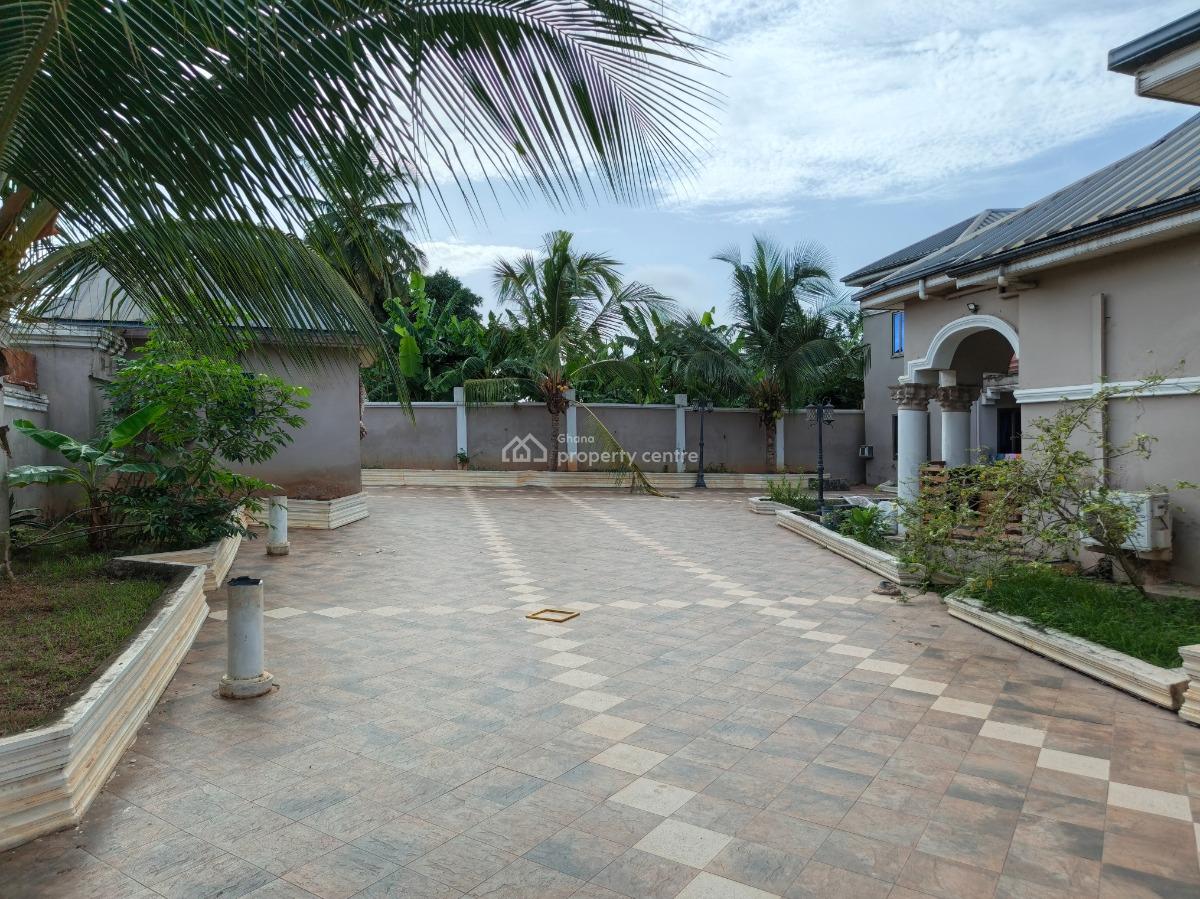 5 Bedroom, Fumesua, on Tech Ejisu Road., Kumasi Metropolitan, Ashanti, House for Sale
