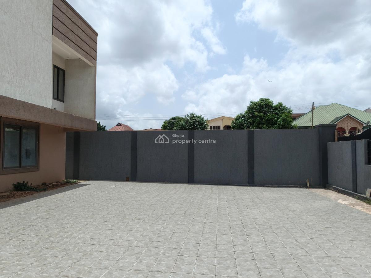3 Bedrooms, Buokrom, Near Kumasi Airport., Kumasi Metropolitan, Ashanti, House for Sale