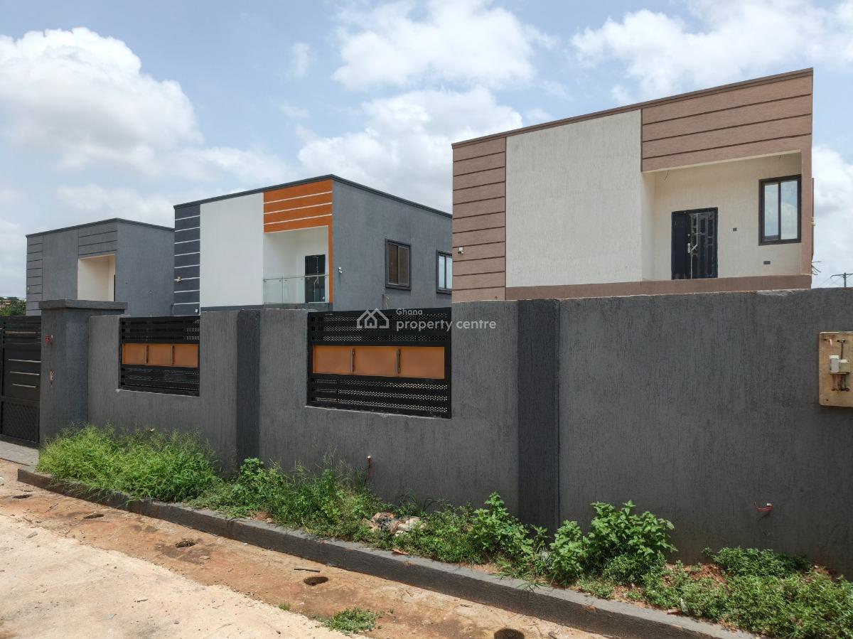 Gated Homes/ Houses, Buokrom, Near Kumasi Airport., Kumasi Metropolitan, Ashanti, House for Sale
