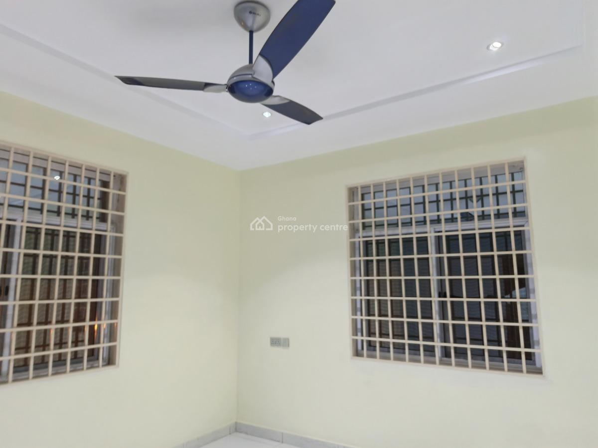 Luxury 4 Bedrooms, on Tech / Ejisu Road., Ejisu-juaben Municipal, Ashanti, House for Sale