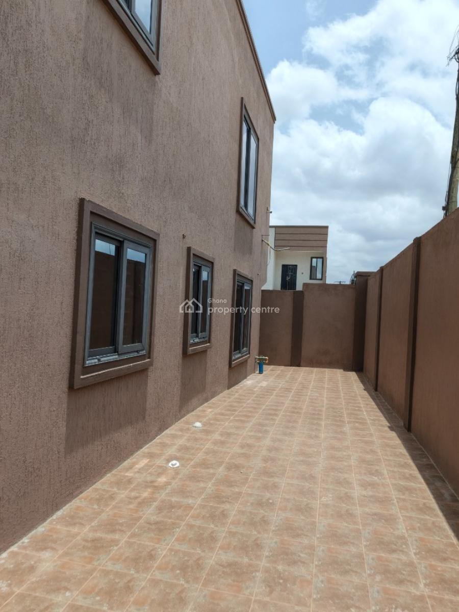 4 Bedrooms, Buokrom, Kumasi Metropolitan, Ashanti, House for Sale