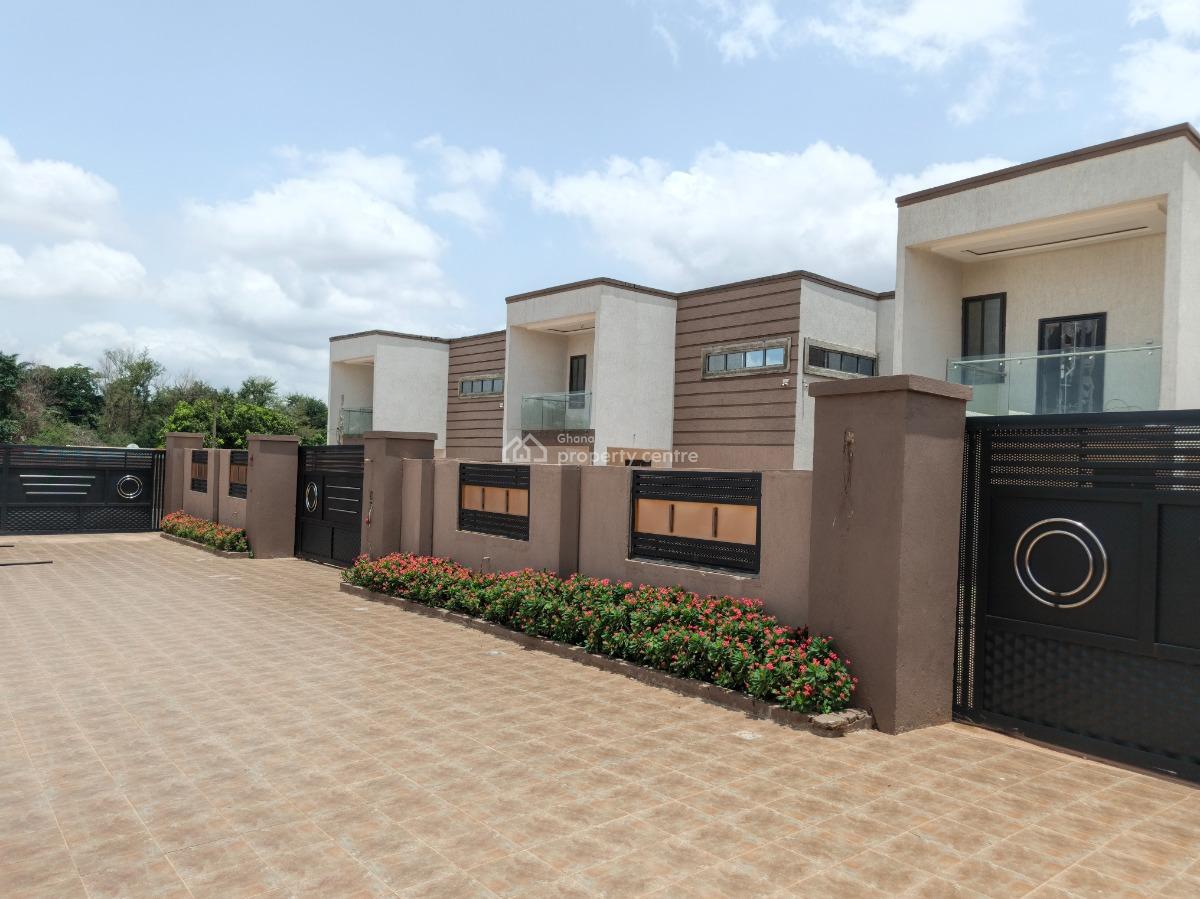4 Bedrooms. ( Gated Homes / Houses), Buokrom,gated Homes/ Houses, Kumasi Metropolitan, Ashanti, House for Sale