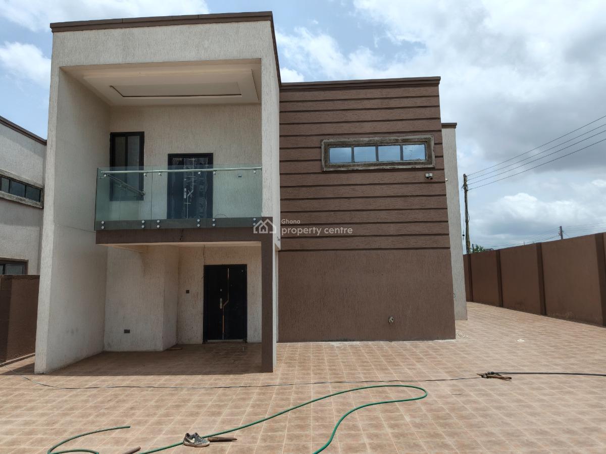 4 Bedrooms. ( Gated Homes / Houses), Buokrom,gated Homes/ Houses, Kumasi Metropolitan, Ashanti, House for Sale