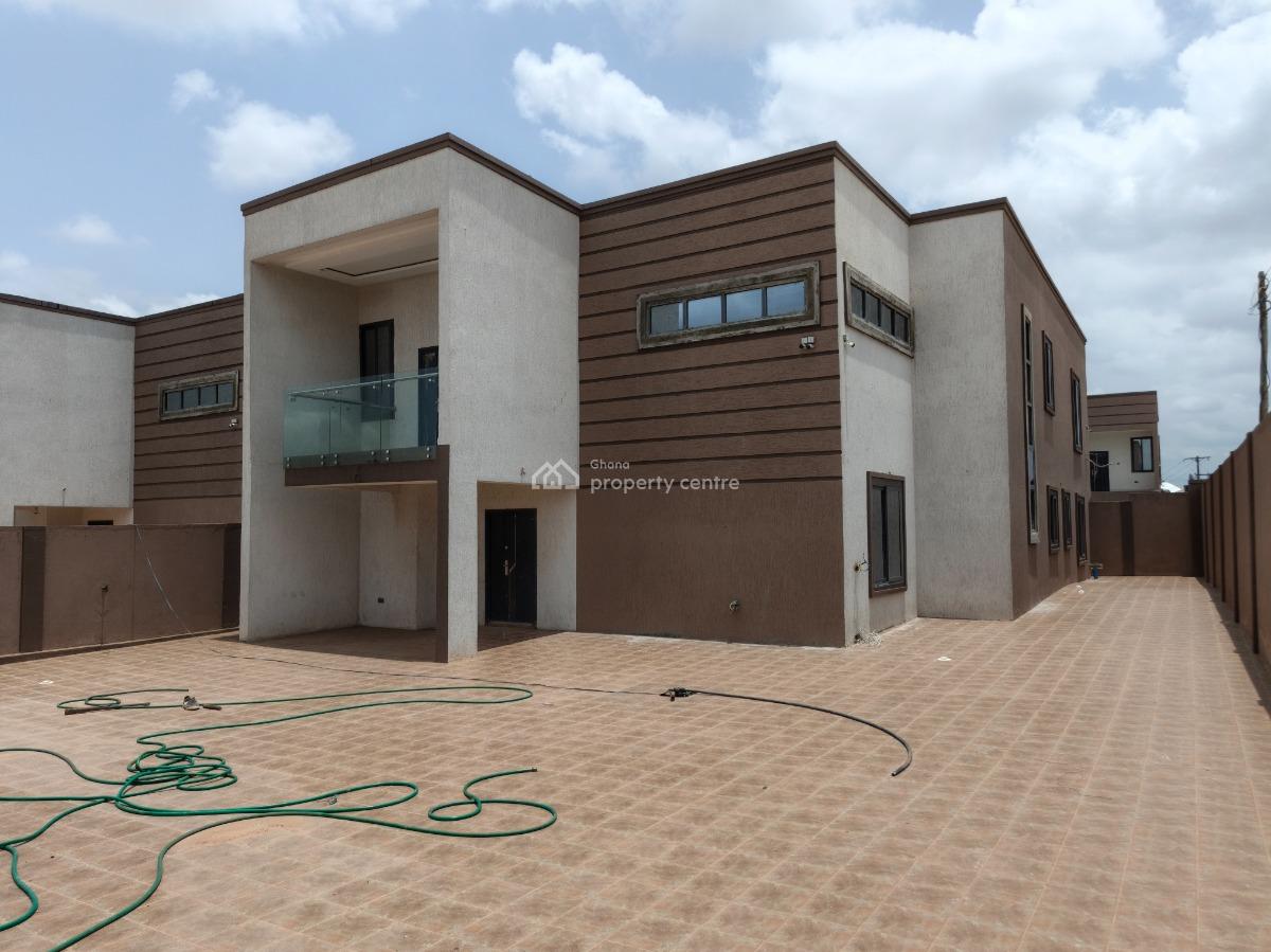 4 Bedrooms. ( Gated Homes / Houses), Buokrom,gated Homes/ Houses, Kumasi Metropolitan, Ashanti, House for Sale