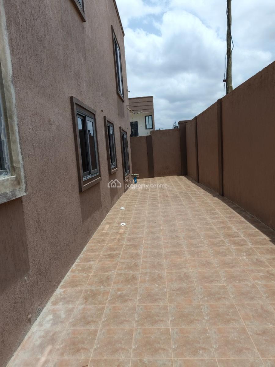 4 Bedrooms. ( Gated Homes / Houses), Buokrom,gated Homes/ Houses, Kumasi Metropolitan, Ashanti, House for Sale