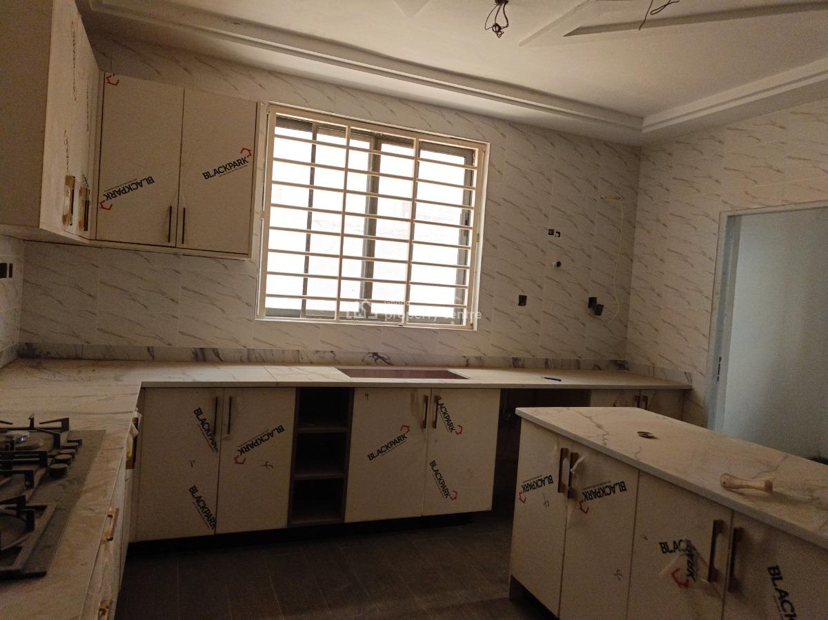 4 Bedrooms. ( Gated Homes / Houses), Buokrom,gated Homes/ Houses, Kumasi Metropolitan, Ashanti, House for Sale