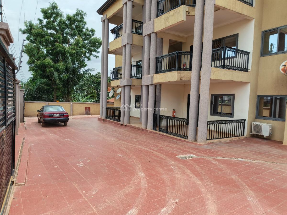 12 Bedrooms Apartments House, Tafo Okess, Kumasi Metropolitan, Ashanti, Block of Flats for Sale