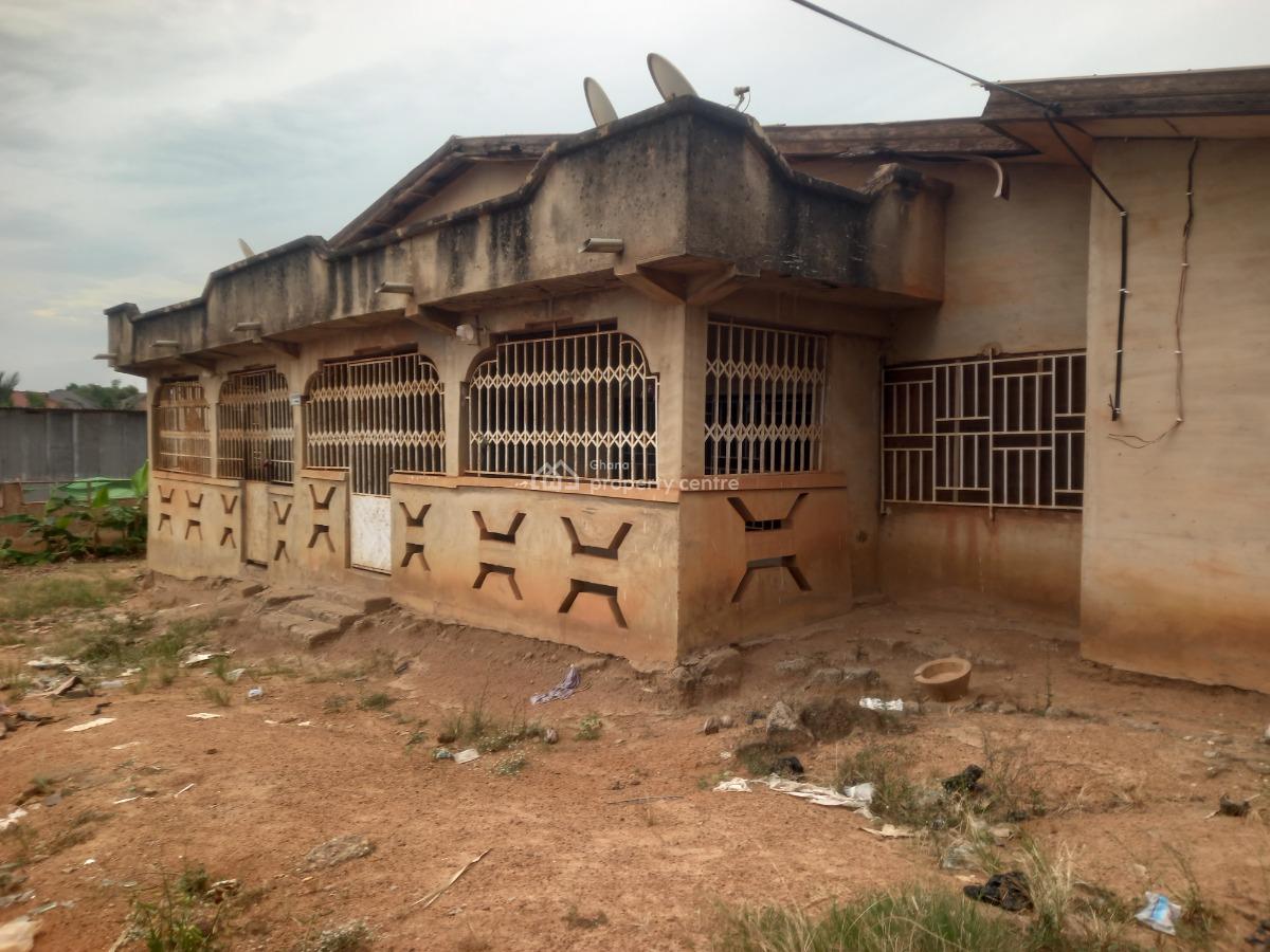 10 Bedrooms ( Main Road Side), Tanoso Pokukrom, Kumasi Metropolitan, Ashanti, House for Sale