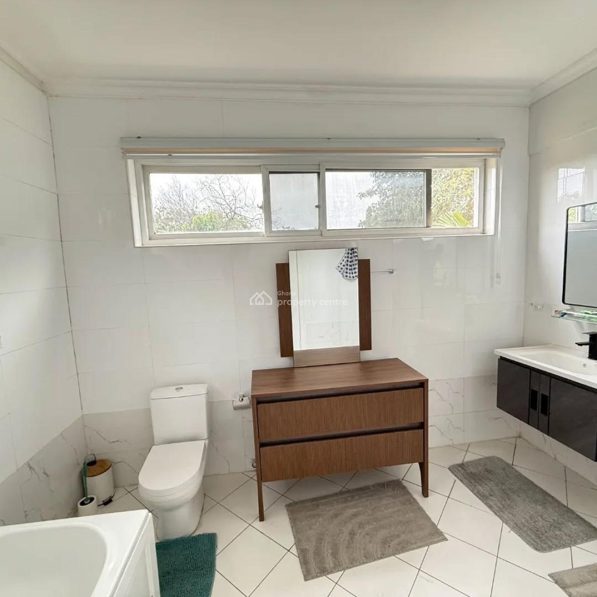 Executive 5-bedroom, North Ridge, Accra, House for Rent