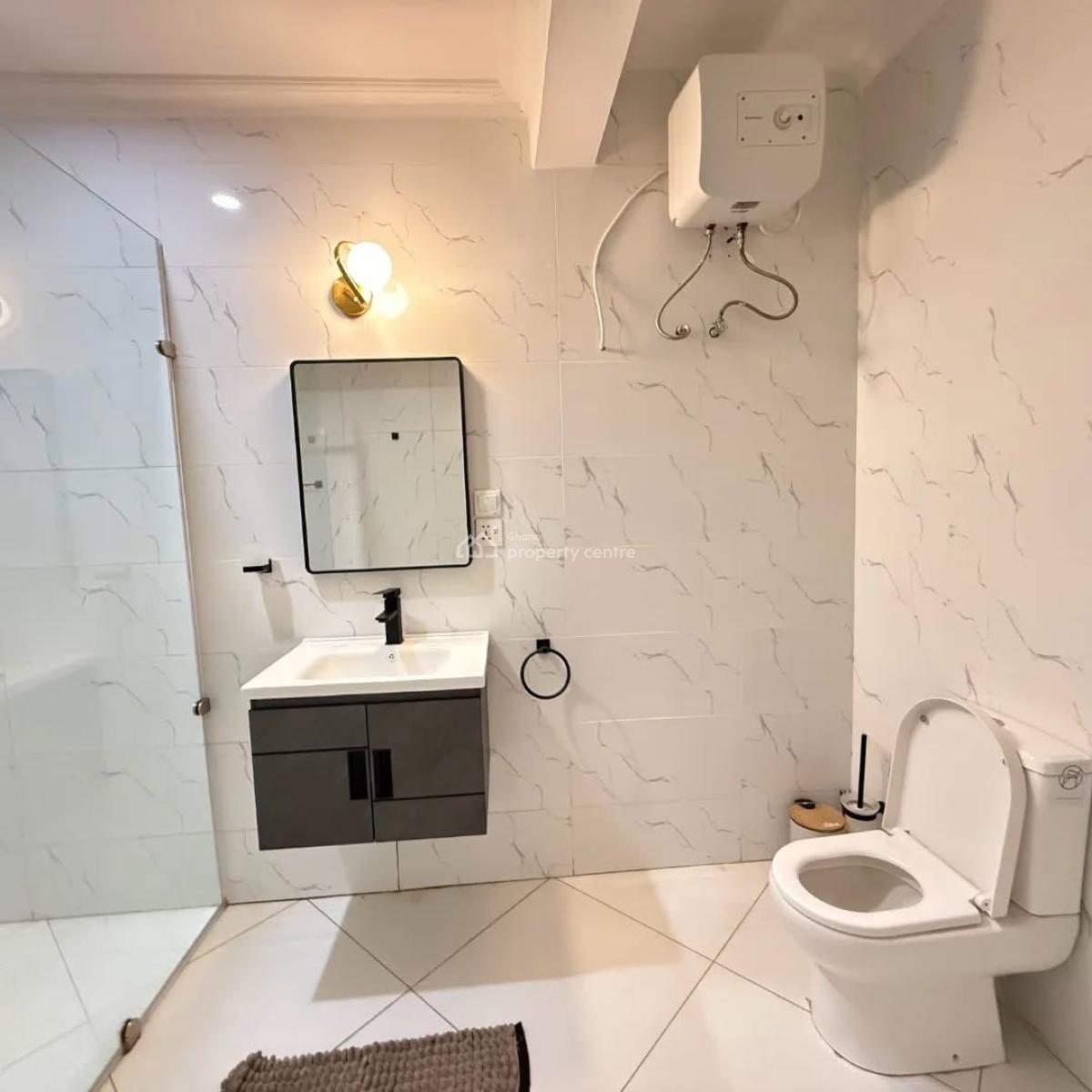 Executive 5-bedroom, North Ridge, Accra, House for Rent