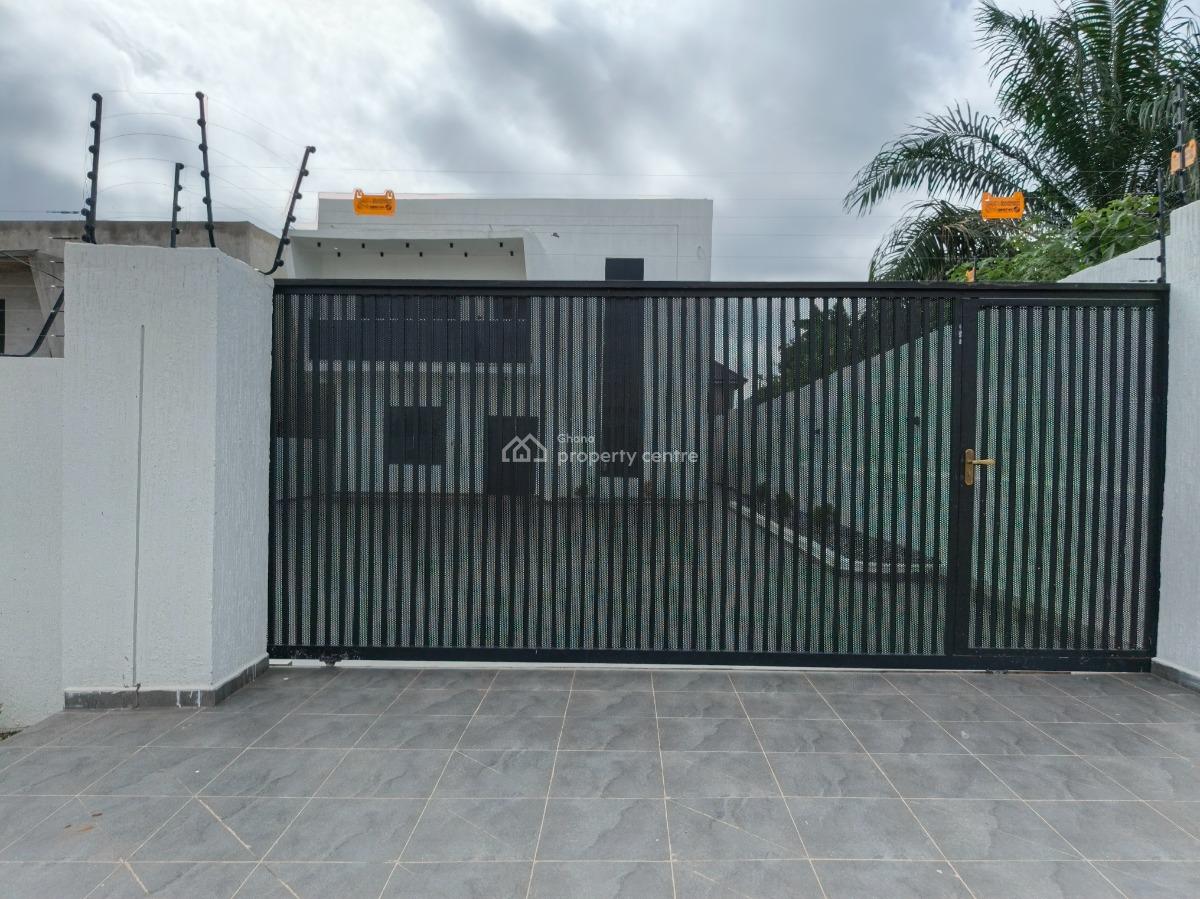 6 Bedrooms, Kentinkrono, Near Knust, Asokore Mampong., Kumasi Metropolitan, Ashanti, House for Sale