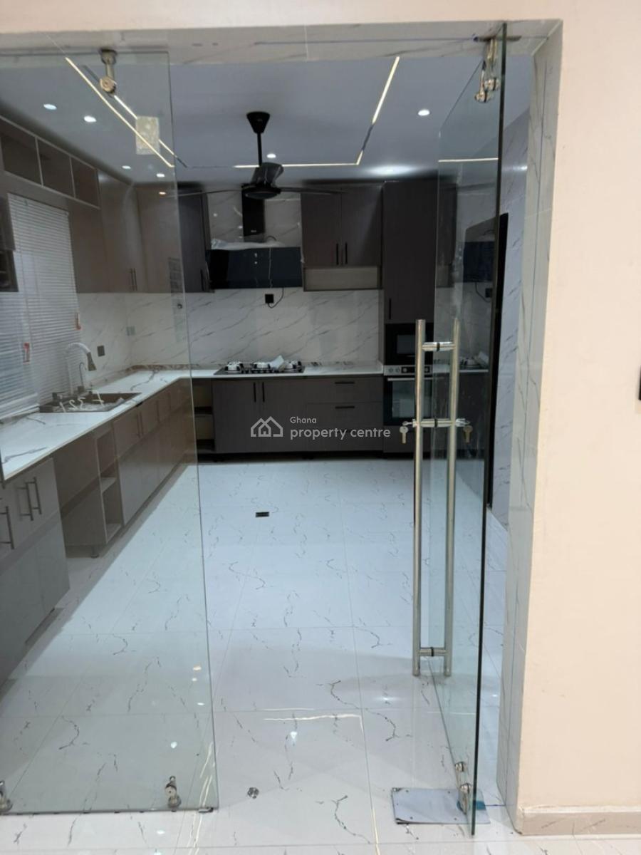Executive 6 Bedroom, Kumasi Metropolitan, Ashanti, House for Sale