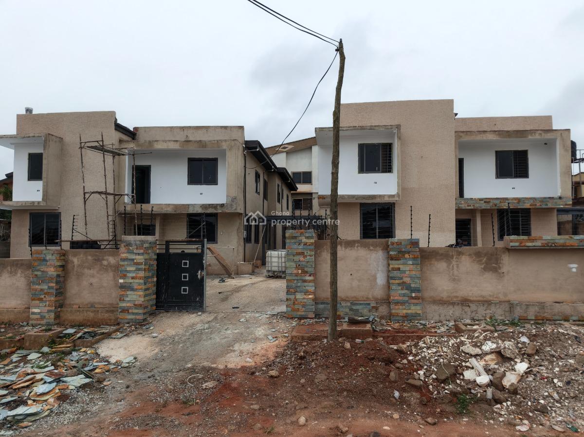 4 Bedrooms, Buokrom Estate F Line., Kumasi Metropolitan, Ashanti, House for Sale