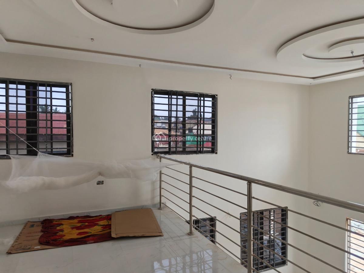 4 Bedrooms, Buokrom Estate F Line., Kumasi Metropolitan, Ashanti, House for Sale